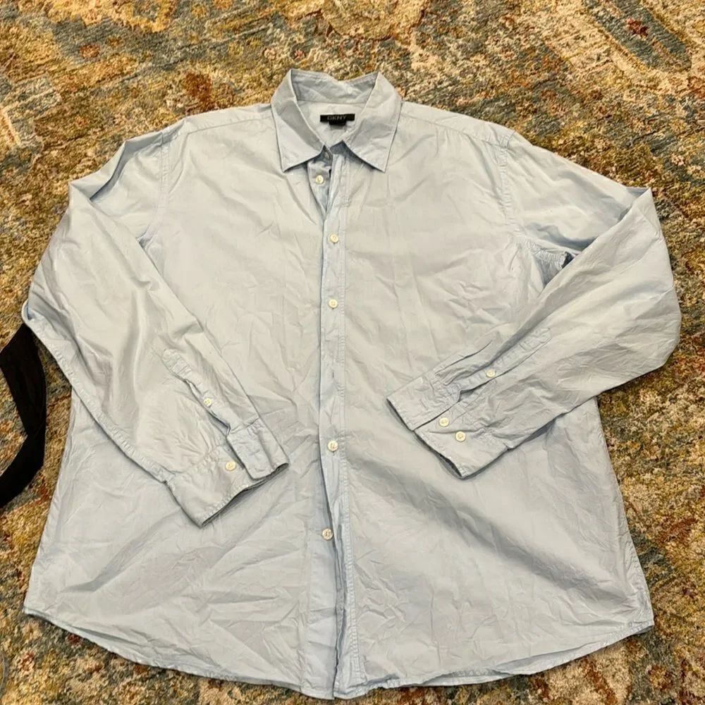 DKNY men’s crinkly button down